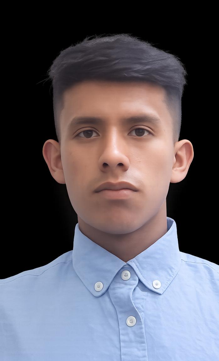 Julián, fundador de Red Thread — consultoría de IA y ciberseguridad en Lima